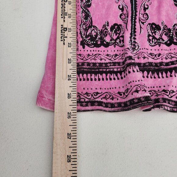 Vocal Rhinestone Cross T-Shirt Pink Black V Neck Goth Small USA Vintage Y2K - Picture 8 of 10